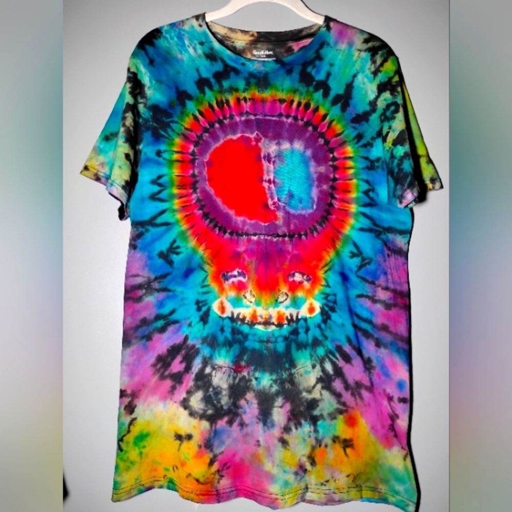 Handcrafted reverse tie dye steelie size medium shirt